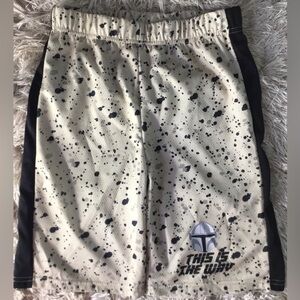 STAR WARS Boys size 10 YODA PAINT SPLATTERED SHORTS